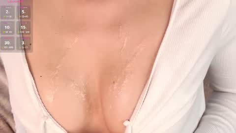 Snapshot of janeray_ chatting on July 10, 5:34 am My name is Janette but you can call me Jane 3 online show from July 10, 5:34 am