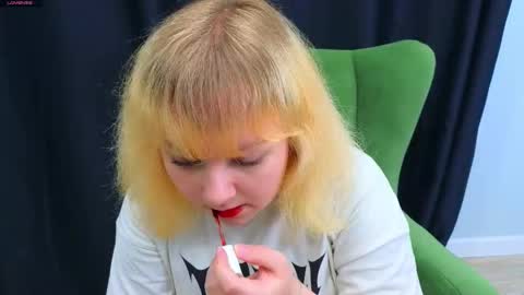 Diane online show from November 14, 8:46 am