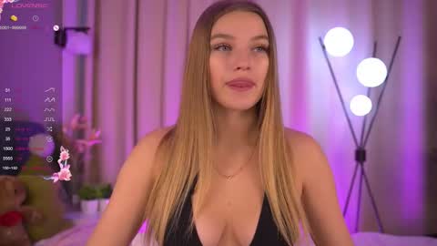 Day Alice Night Stella online show from February 5, 6:51 am