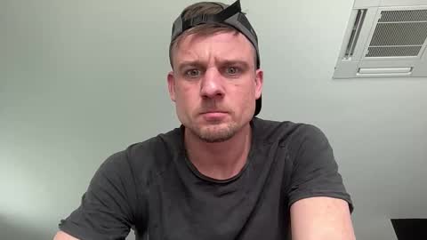 Snapshot of janettarobin chatting on February 6, 11:46 am RoJan online show from February 6, 11:46 am