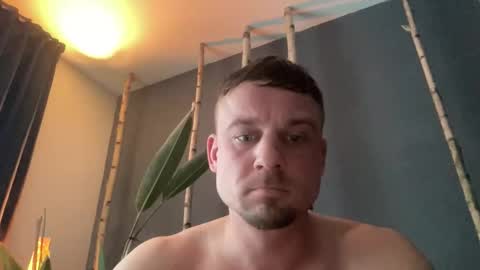 Snapshot of janettarobin chatting on February 9, 4:00 pm RoJan online show from February 9, 4:00 pm