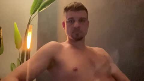 Snapshot of janettarobin chatting on February 10, 7:01 am RoJan online show from February 10, 7:01 am