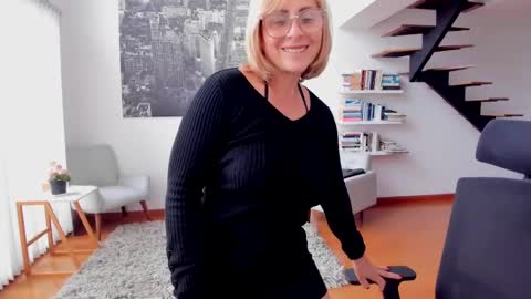 JANE TURNER MILF online show from October 2, 1:07 pm