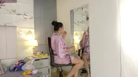 janick_baker online show from July 18, 4:55 pm