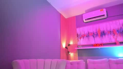 Janinne  online show from February 19, 10:55 am