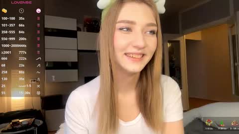 Stacy online show from February 18, 4:52 am