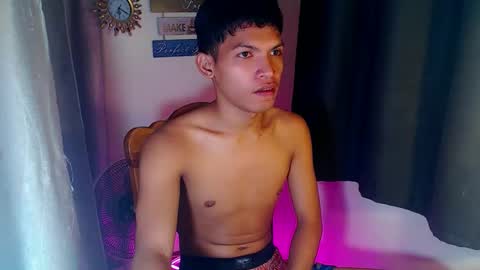 janlloyd04 online show from March 7, 3:14 am