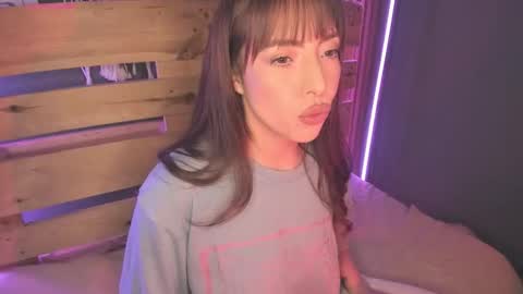 Hannah online show from May 26, 9:44 pm
