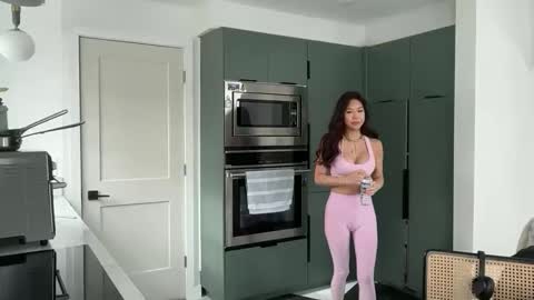 jannalovw online show from February 9, 5:06 pm