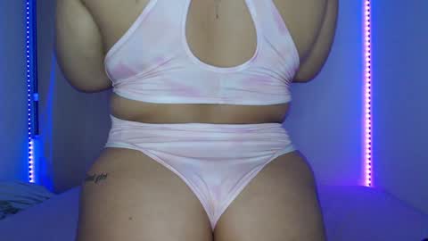 Snapshot of janne_1 chatting on January 11, 12:44 am Janne online show from January 11, 12:44 am