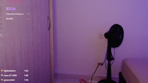 Snapshot of janne_1 chatting on February 21, 1:11 am Janne online show from February 21, 1:11 am