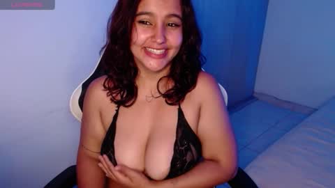 Snapshot of janne_1 chatting on November 8, 8:47 am Janne online show from November 8, 8:47 am