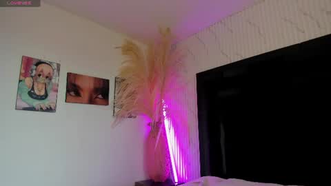 Janne  online show from July 23, 9:13 pm