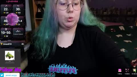 Snapshot of jannet_star chatting on December 9, 6:45 am Jannet online show from December 9, 6:45 am