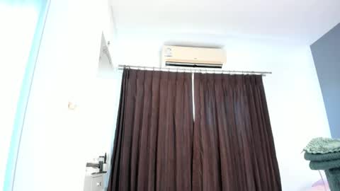 Amelle online show from March 10, 5:33 am