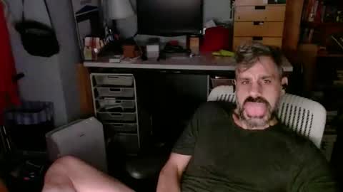 jareth_returns online show from November 18, 5:34 am