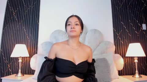 Jaslyn online show from April 23, 5:15 pm
