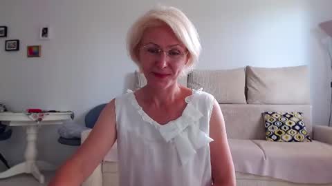 Snapshot of jasmin18v chatting on June 25, 1:26 pm Jasmin room for people 40 online show from June 25, 1:26 pm