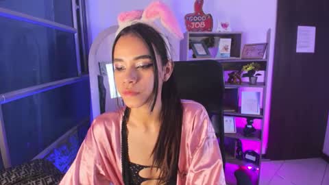 Snapshot of jasmin_skinny chatting on November 20, 2:23 am jasmin_skinny online show from November 20, 2:23 am