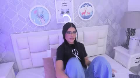 Snapshot of jasmine55__ chatting on October 22, 7:35 pm Jasmine online show from October 22, 7:35 pm