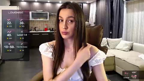 Jasmine online show from June 26, 7:07 pm