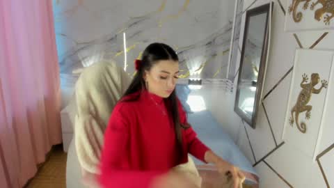 Snapshot of jasmine_hyper_1 chatting on December 16, 2:05 pm Jas online show from December 16, 2:05 pm