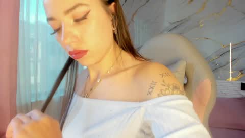 Snapshot of jasmine_hyper_1 chatting on December 19, 8:34 pm Jas online show from December 19, 8:34 pm