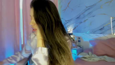 Snapshot of jasmine_hyper_1 chatting on December 29, 5:01 pm Jas online show from December 29, 5:01 pm