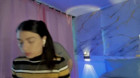 Snapshot of jasmine_hyper_1 chatting on January 20, 1:53 pm Jas online show from January 20, 1:53 pm