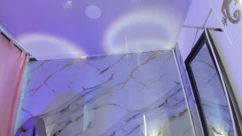 Snapshot of jasmine_hyper_1 chatting on February 18, 5:42 pm Jas online show from February 18, 5:42 pm