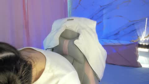 Snapshot of jasmine_hyper_1 chatting on February 28, 6:31 pm Jas online show from February 28, 6:31 pm