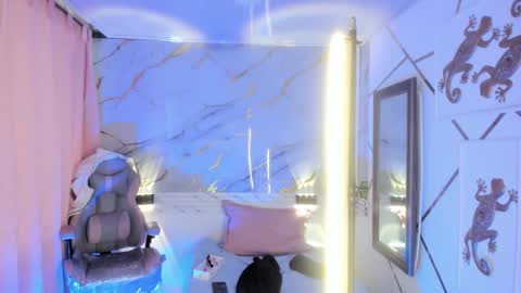 Snapshot of jasmine_hyper_1 chatting on February 28, 9:33 pm Jas online show from February 28, 9:33 pm