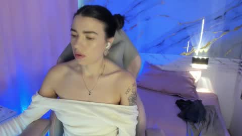 Snapshot of jasmine_hyper_1 chatting on March 11, 5:35 pm Jas online show from March 11, 5:35 pm