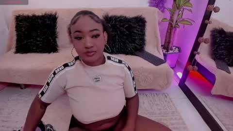 Instagram jasminecampbell1  online show from May 2, 12:48 am