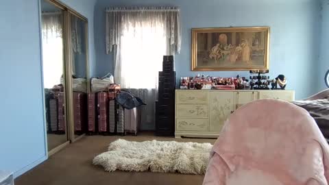 JasmineKay online show from May 1, 7:18 pm