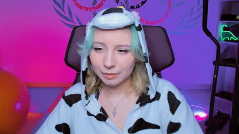 Snapshot of jasminemilko chatting on January 4, 5:05 am Jasmine online show from January 4, 5:05 am