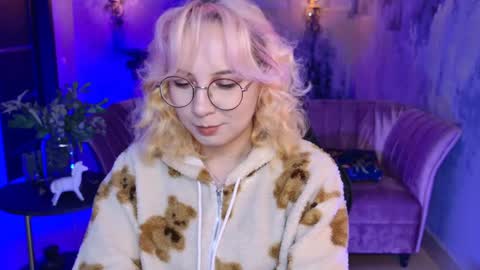 Snapshot of jasminemilko chatting on February 18, 5:20 am Jasmine online show from February 18, 5:20 am