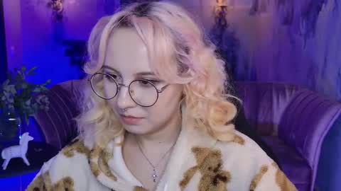 Snapshot of jasminemilko chatting on February 18, 11:33 am Jasmine online show from February 18, 11:33 am