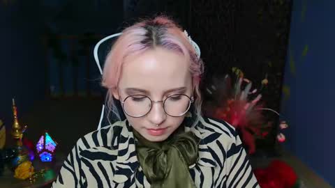 Snapshot of jasminemilko chatting on February 21, 12:39 pm Jasmine online show from February 21, 12:39 pm