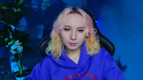 Snapshot of jasminemilko chatting on February 25, 5:08 am Jasmine online show from February 25, 5:08 am