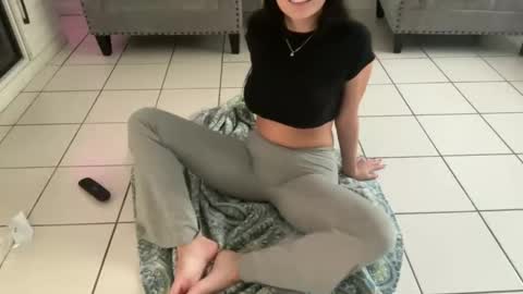 Snapshot of jasminetate chatting on November 5, 6:19 pm Jasmine Tate online show from November 5, 6:19 pm