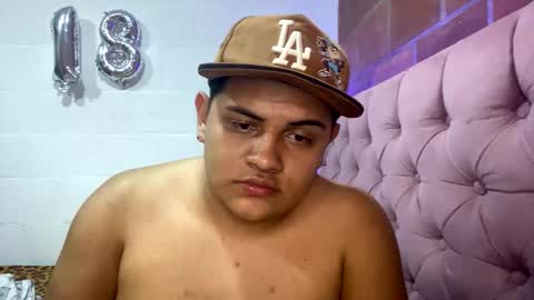 jason_boy_ online show from December 12, 6:14 am