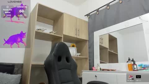 Snapshot of jason_fenix chatting on November 18, 8:02 pm Jason online show from November 18, 8:02 pm