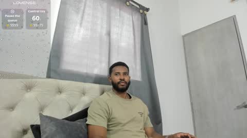 Snapshot of jason_fenix chatting on December 14, 5:18 pm Jason online show from December 14, 5:18 pm