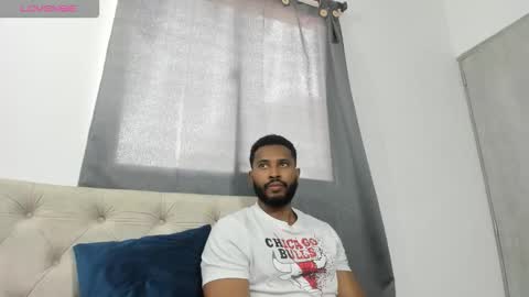 Snapshot of jason_fenix chatting on December 15, 5:17 pm Jason online show from December 15, 5:17 pm