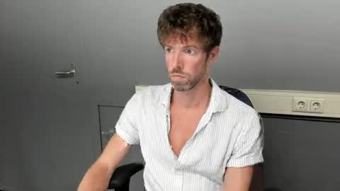Snapshot of jasonberg29 chatting on August 6, 10:28 am Jason online show from August 6, 10:28 am
