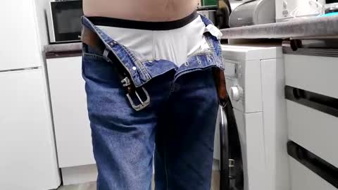 Snapshot of jasonmason2003 chatting on October 13, 10:54 pm jasonmason2003 online show from October 13, 10:54 pm