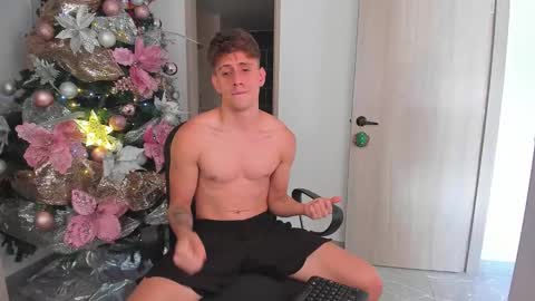 Snapshot of jasper__jones chatting on December 6, 7:12 pm JASPER JONES online show from December 6, 7:12 pm