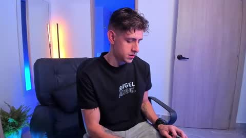 Snapshot of jasper__jones chatting on January 11, 8:22 am JASPER JONES online show from January 11, 8:22 am