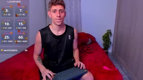 Snapshot of jasper__jones chatting on February 14, 11:42 pm JASPER JONES online show from February 14, 11:42 pm